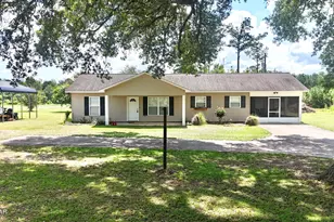 6731 Butler Rd, Grand Ridge, FL 32442 - Photo 1