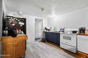 12402 4th St, Fountain, FL 32438 - Photo 9
