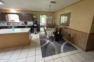 7881 Sale St, Sneads, FL 32460 - Photo 9