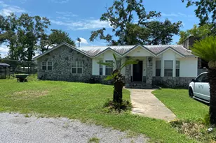 2733 Levy St, Cottondale, FL 32431 - Photo 1