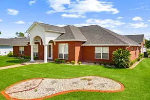 121 Cottonwood Cir, Lynn Haven, FL 32444 - Photo 3