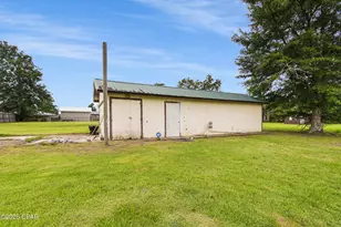 20107 NE Burns Ave, Blountstown, FL 32424 - Photo 7