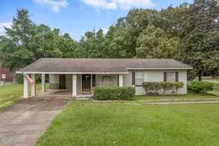 1240 South Blvd, Chipley, FL 32428 - Photo 1
