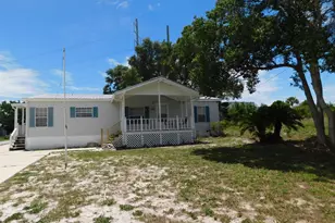 606 Malaga Pl, Panama City Beach, FL 32413 - Photo 3