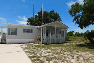 606 Malaga Pl, Panama City Beach, FL 32413 - Photo 1