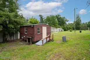 10447 Miller Cir, Youngstown, FL 32466 - Photo 13