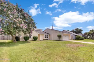 2027 Willow Bend Ln, Lynn Haven, FL 32444 - Photo 3