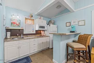 605 10th St, Port Saint Joe, FL 32456 - Photo 65