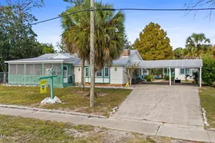 605 10th St, Port Saint Joe, FL 32456 - Photo 1