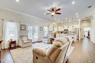 7927 Highpoint Rd, Panama City, FL 32404 - Photo 9