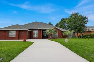 1398 Thurso Rd, Lynn Haven, FL 32444 - Photo 3