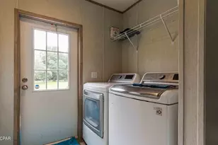 12525 Perkins Rd, Southport, FL 32409 - Photo 31
