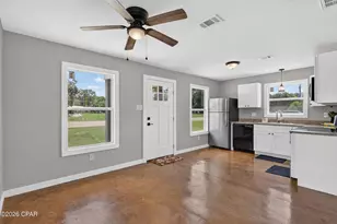 1028 Pelham Ave, Graceville, FL 32440 - Photo 9