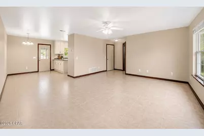 2831 Maulden Road, Southport, FL 32409 - Photo 11