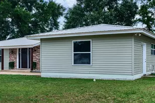 1807 Ulmer Ln, Chipley, FL 32428 - Photo 3