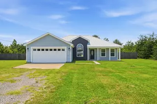 8017 Bluebird Ln, Youngstown, FL 32466 - Photo 29