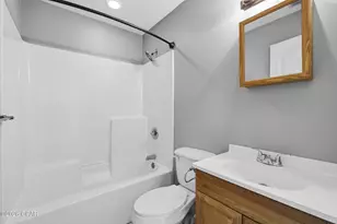 8017 Bluebird Ln, Youngstown, FL 32466 - Photo 17