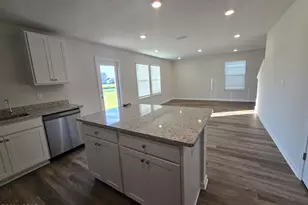 3128 Breezy Bay Ct, Southport, FL 32409 - Photo 9