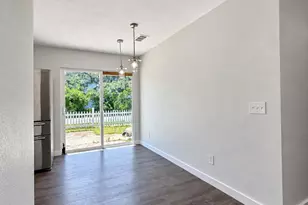 601 E 4th Ct, Panama City, FL 32401 - Photo 9