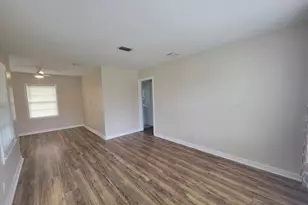 1010 E 2nd Pl, Panama City, FL 32401 - Photo 5