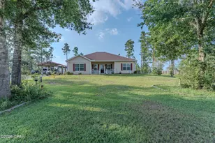 819 Ashley Cir, Alford, FL 32420 - Photo 1
