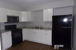 3921 E 10th St, Panama City, FL 32404 - Photo 3