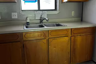 1060 W 11th Ct, Panama City, FL 32401 - Photo 5