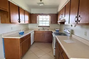 211 N Berthe Ave, Panama City, FL 32404 - Photo 3