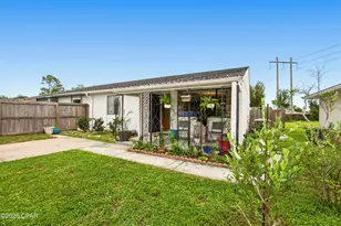911 Bradley Cir, Lynn Haven, FL 32444 - Photo 1