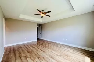 290 Bayou Bend Ln, Callaway, FL 32404 - Photo 9