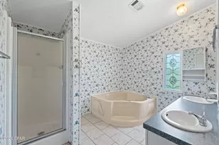 1227 S Katherine Ave, Panama City, FL 32404 - Photo 17
