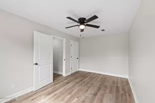 1025 Edison Ave, Alford, FL 32420 - Photo 29