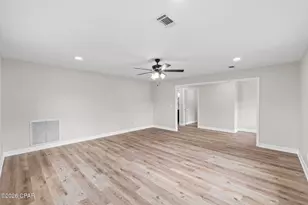 1025 Edison Ave, Alford, FL 32420 - Photo 9
