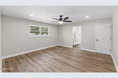 1025 Edison Avenue, Alford, FL 32420 - Photo 17