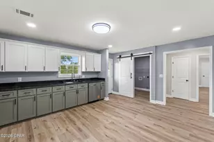 1025 Edison Ave, Alford, FL 32420 - Photo 15