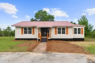 1025 Edison Ave, Alford, FL 32420 - Photo 1