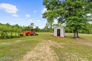 1025 Edison Ave, Alford, FL 32420 - Photo 31