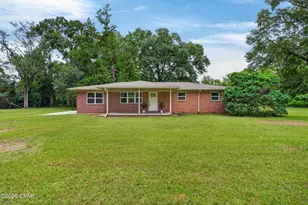 1214 Johnson Ave, Chipley, FL 32428 - Photo 1