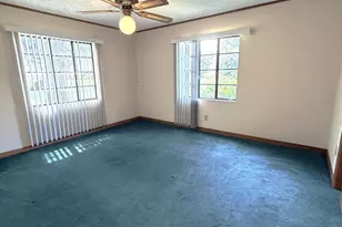 2046 Finley Ave, Grand Ridge, FL 32442 - Photo 17