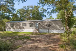 3382 Lakeshore Dr, Chipley, FL 32428 - Photo 1