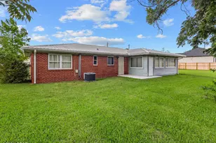 709 W 5th St, Lynn Haven, FL 32444 - Photo 7