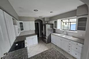 3625 E Ohenry Dr, Panama City, FL 32408 - Photo 5