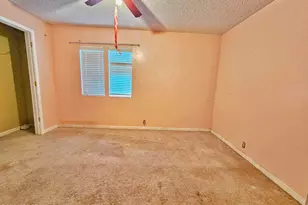 6915 Oak St, Grand Ridge, FL 32442 - Photo 9