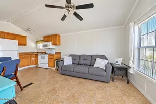 181 Marlin Dr, Panama City Beach, FL 32408 - Photo 3