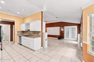 208 Palm Cir, Panama City Beach, FL 32413 - Photo 11