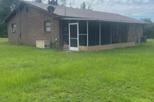 17742 NW Thrasher Ln, Clarksville, FL 32430 - Photo 11