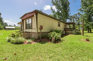 129 Patrick St, Wewahitchka, FL 32465 - Photo 5