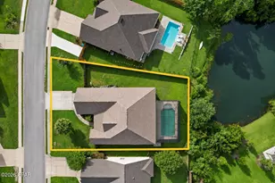 611 Shady Oaks Ln, Lynn Haven, FL 32444 - Photo 3