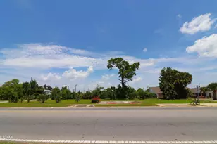 14 W 11th St, Panama City, FL 32401 - Photo 1