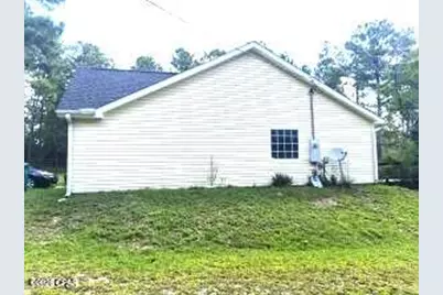 568 Onida Street #Unit 4, Alford, FL 32420 - Photo 3